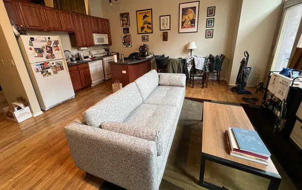 $2,100 | 1500 West Monroe Street, Unit 211, Chicago, IL 60607