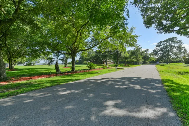 $2,550,000 | 105 Mockingbird Lane, Seabrook, TX 77586
