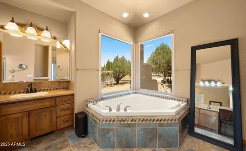 $998,000 | 6600 West Rambling Road, Prescott, AZ 86305