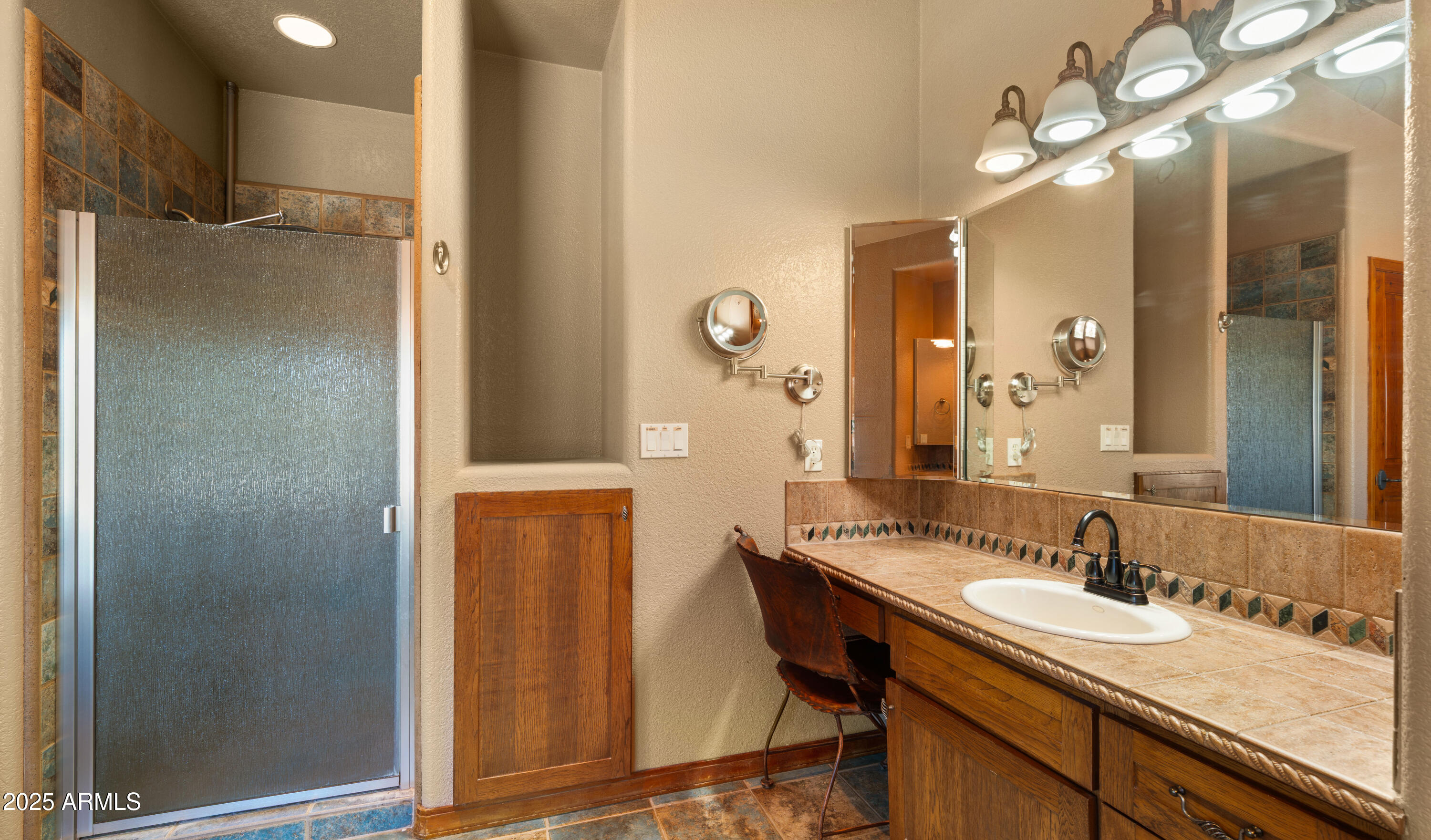 6600 West Rambling Road Prescott, AZ 86305 - Photo 22 of 61 Primary Bathroom