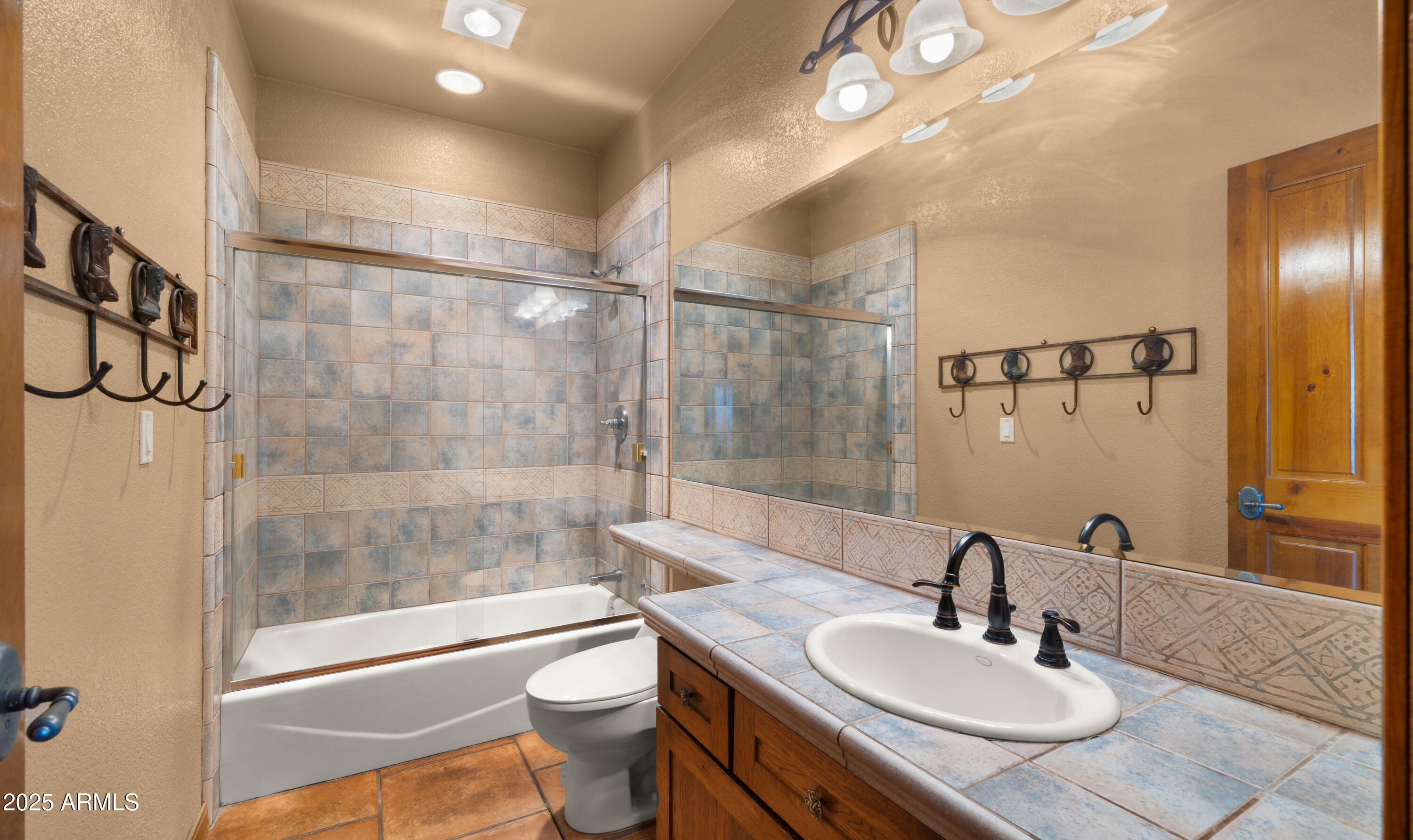 6600 West Rambling Road Prescott, AZ 86305 - Photo 33 of 61 Guest Bathroom