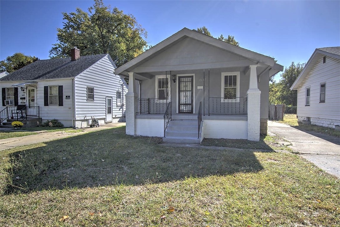 1537 East Division Street Decatur, IL 62526 - Photo 2 of 16