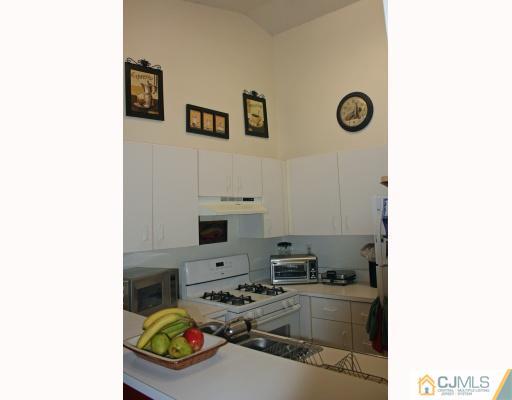 736 Edpas Road New Brunswick, NJ 08901 - Photo 2 of 10 Gallery Image 2