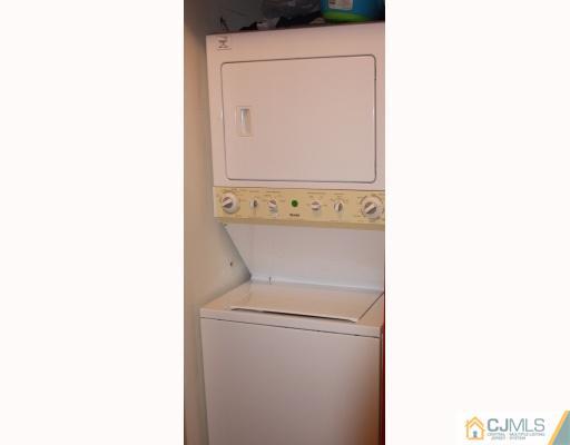 736 Edpas Road New Brunswick, NJ 08901 - Photo 3 of 10 Gallery Image 3