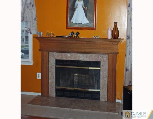 736 Edpas Road New Brunswick, NJ 08901 - Photo 6 of 10 Gallery Image 6