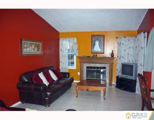 736 Edpas Road New Brunswick, NJ 08901 - Photo 7 of 10 Gallery Image 7