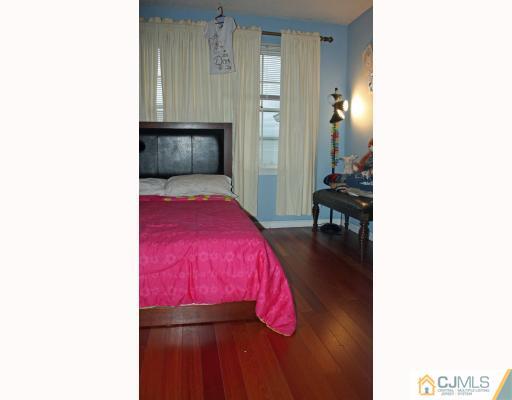 736 Edpas Road New Brunswick, NJ 08901 - Photo 8 of 10 Gallery Image 8