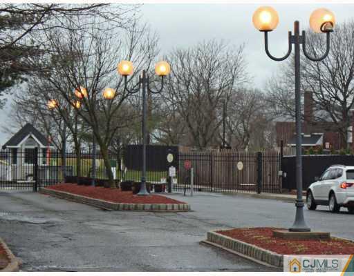 736 Edpas Road New Brunswick, NJ 08901 - Photo 10 of 10 Gallery Image 10