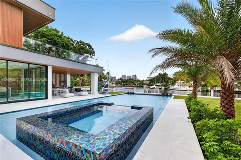 $13,995,000 | 700 Southwest 12th Avenue, Fort Lauderdale, FL 33312