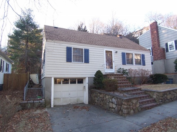 20 Moon Road Lynn, MA 01904 - Photo 1 of 26 Gallery Image 1