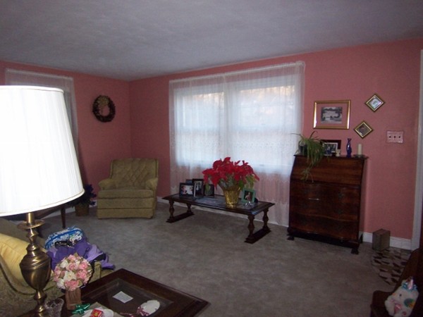 20 Moon Road Lynn, MA 01904 - Photo 6 of 26 Gallery Image 6