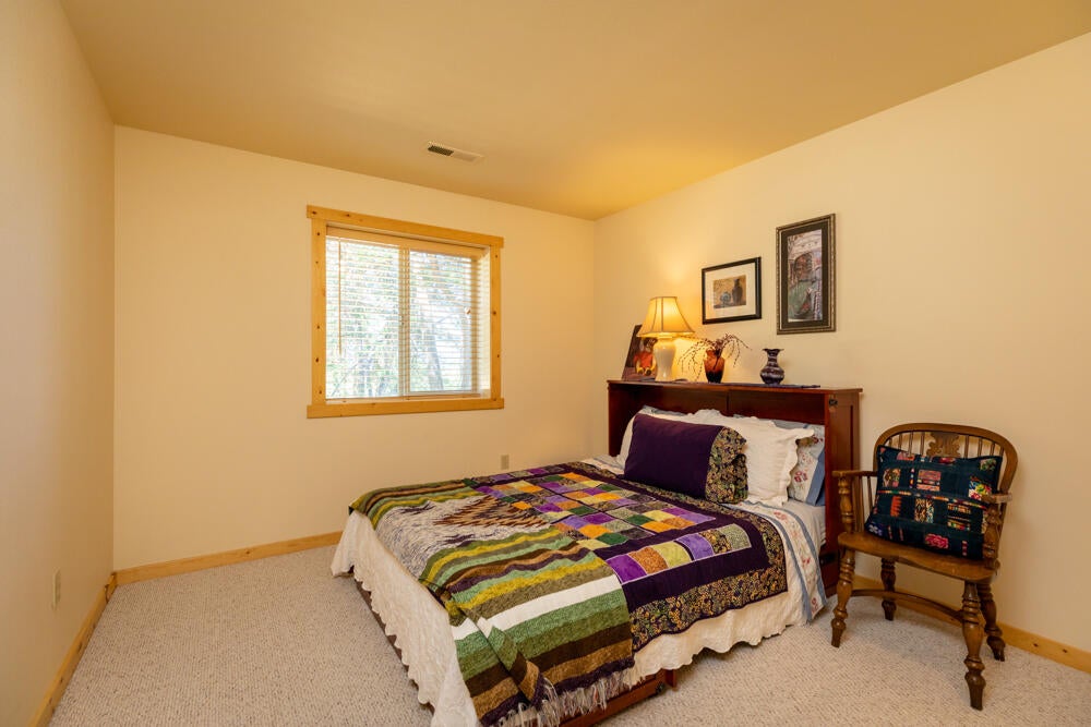 11833 Kestrel Road Klamath Falls, OR 97601 - Photo 50 of 88 38