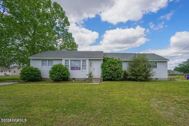 $875 | 309 Starling Street, Richlands, NC 28574
