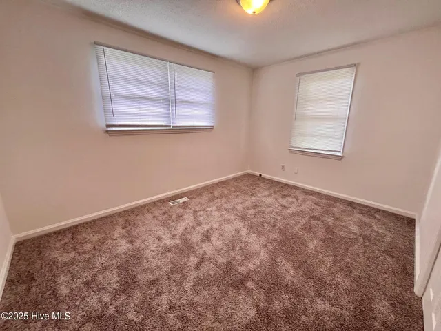 $875 | 309 Starling Street, Richlands, NC 28574