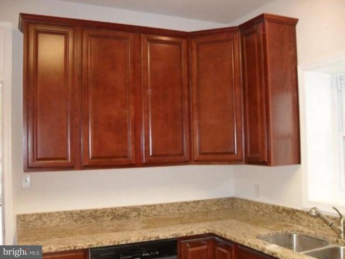 602 Columbia Road Northwest Washington, DC 20001 - Photo 19 of 23 Kitchen/Dining Room