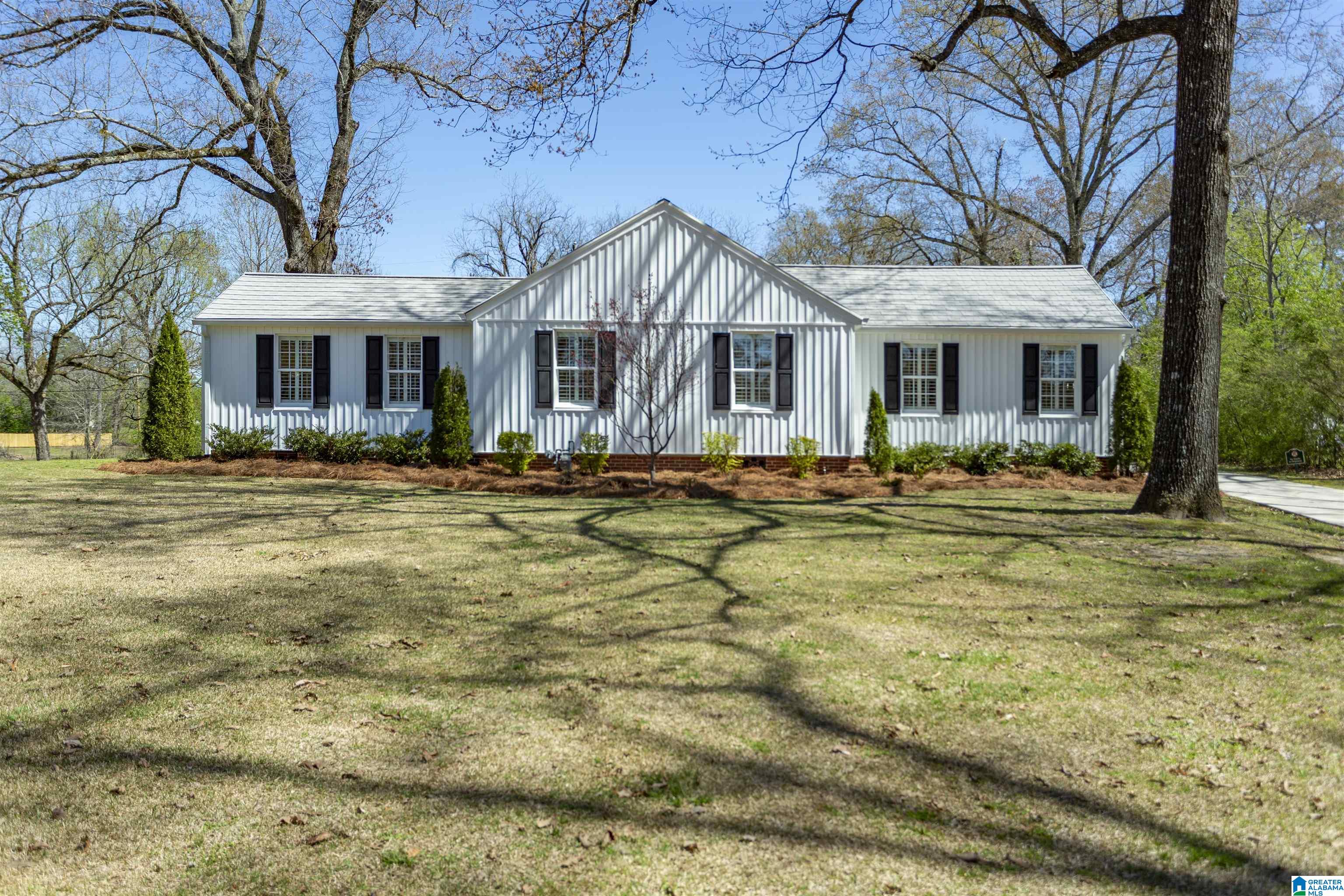 5449 Sutherland Road Mount Olive, AL 35117 - Photo 1 of 69
