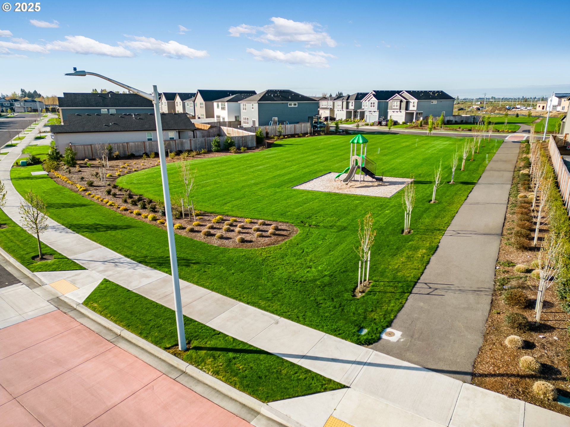 728 Merriott Lane Woodburn, OR 97071 - Photo 30 of 36