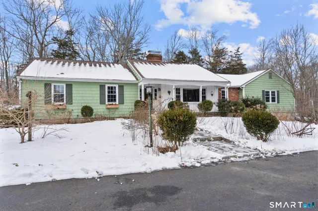 $685,000 | 4 Twist Hill Road, Newtown, CT 06470
