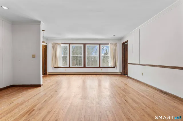 $685,000 | 4 Twist Hill Road, Newtown, CT 06470