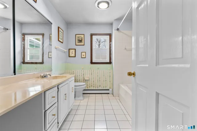 $685,000 | 4 Twist Hill Road, Newtown, CT 06470