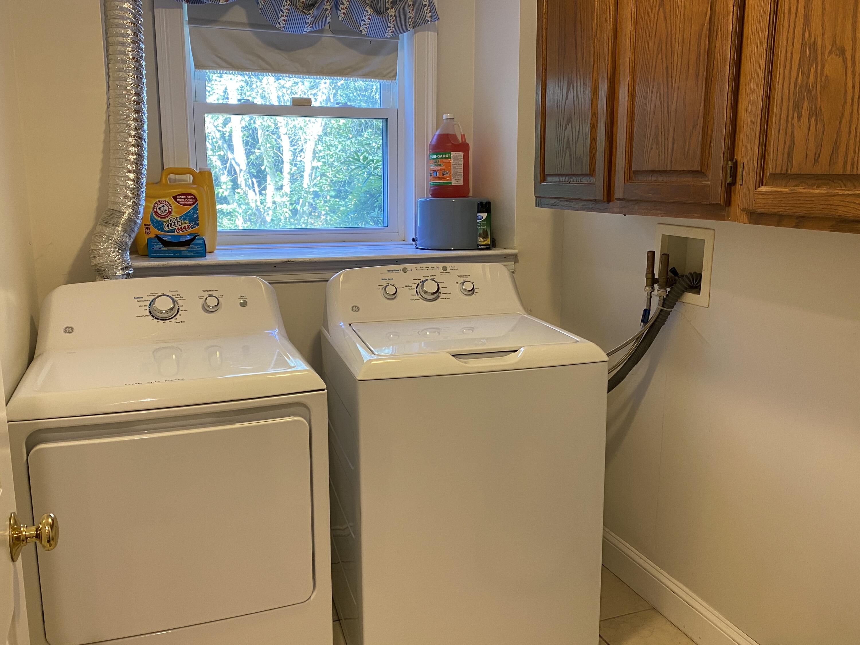 25 Ripple Cove Road Hyannis, MA 02601 - Photo 27 of 38 a utility room with dryer and washer