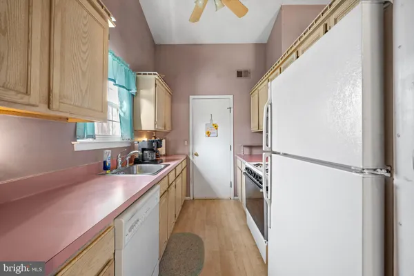 $290,000 | 9 Spruce Avenue, Hammonton, NJ 08037