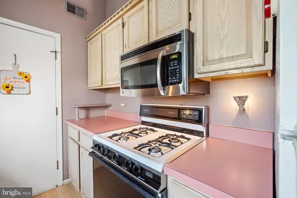 $290,000 | 9 Spruce Avenue, Hammonton, NJ 08037