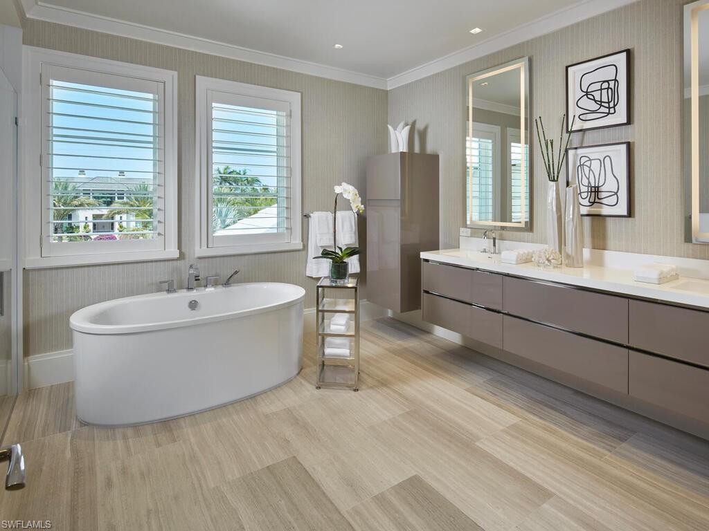 3233 Gin Lane Naples, FL 34102 - Photo 24 of 38