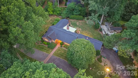 $634,900 | 560 11th Ave Circle Northwest, Hickory, NC 28601