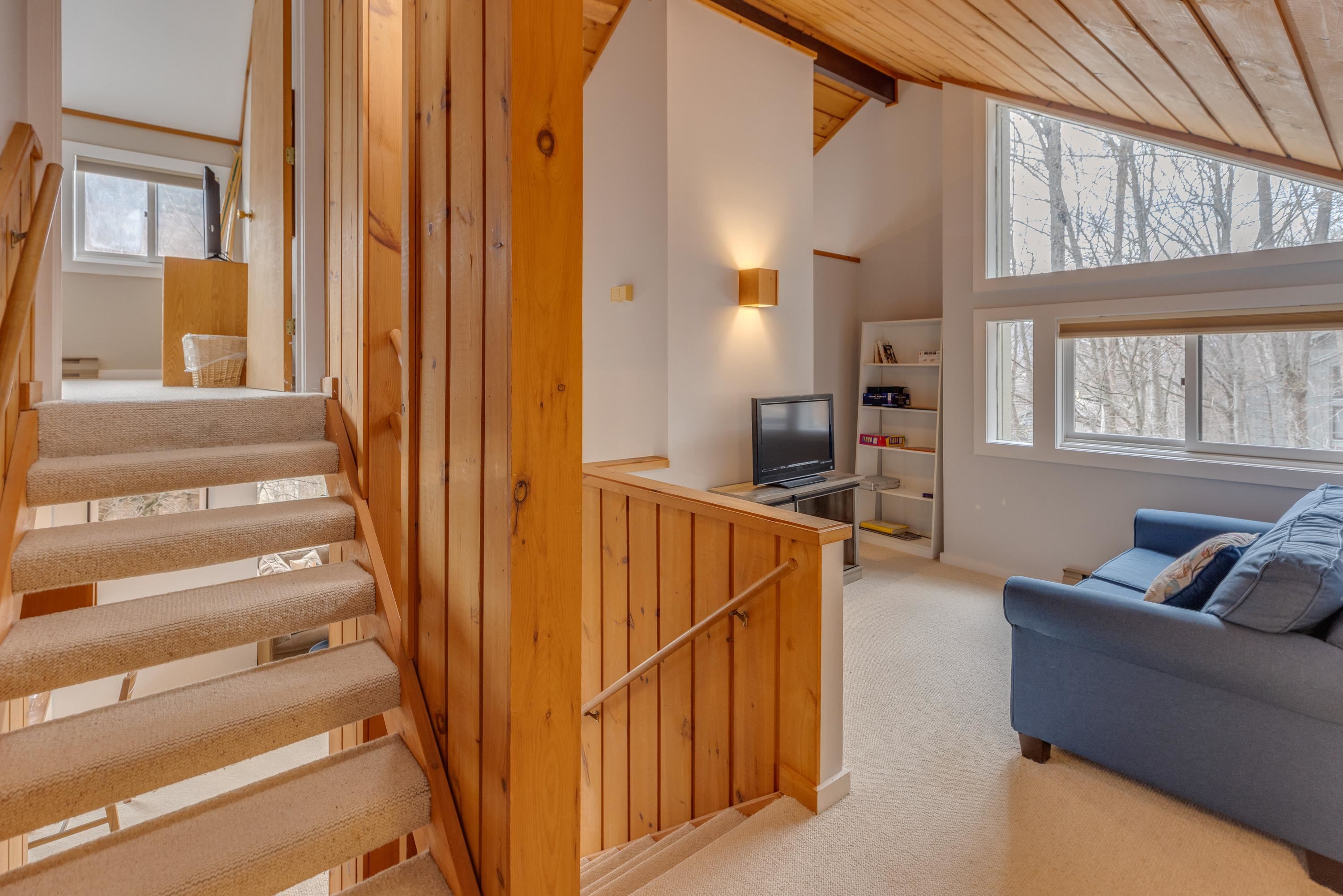 8 Highwood Road, Unit 2 Lincoln, NH 03251 - Photo 13 of 42