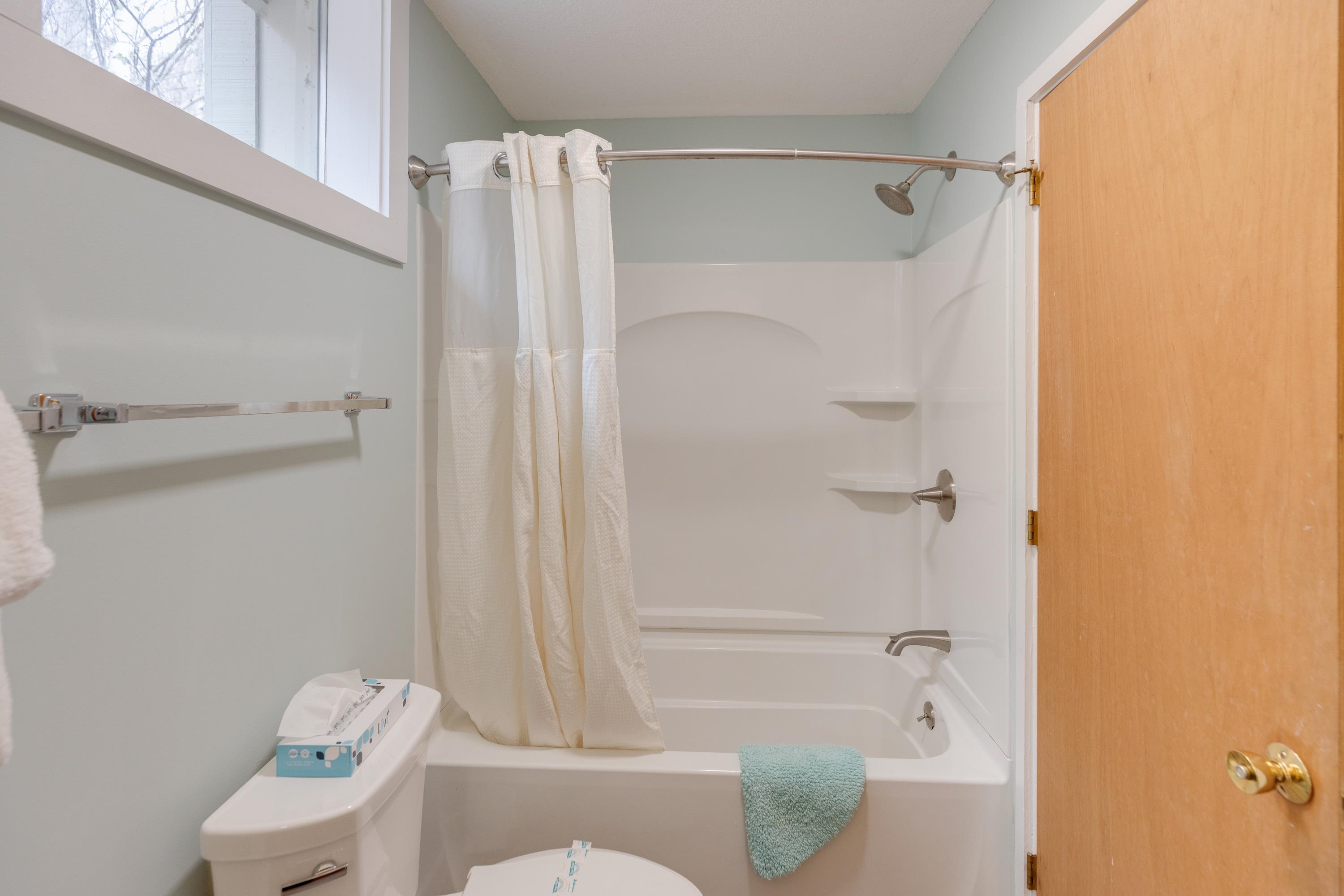 8 Highwood Road, Unit 2 Lincoln, NH 03251 - Photo 18 of 42