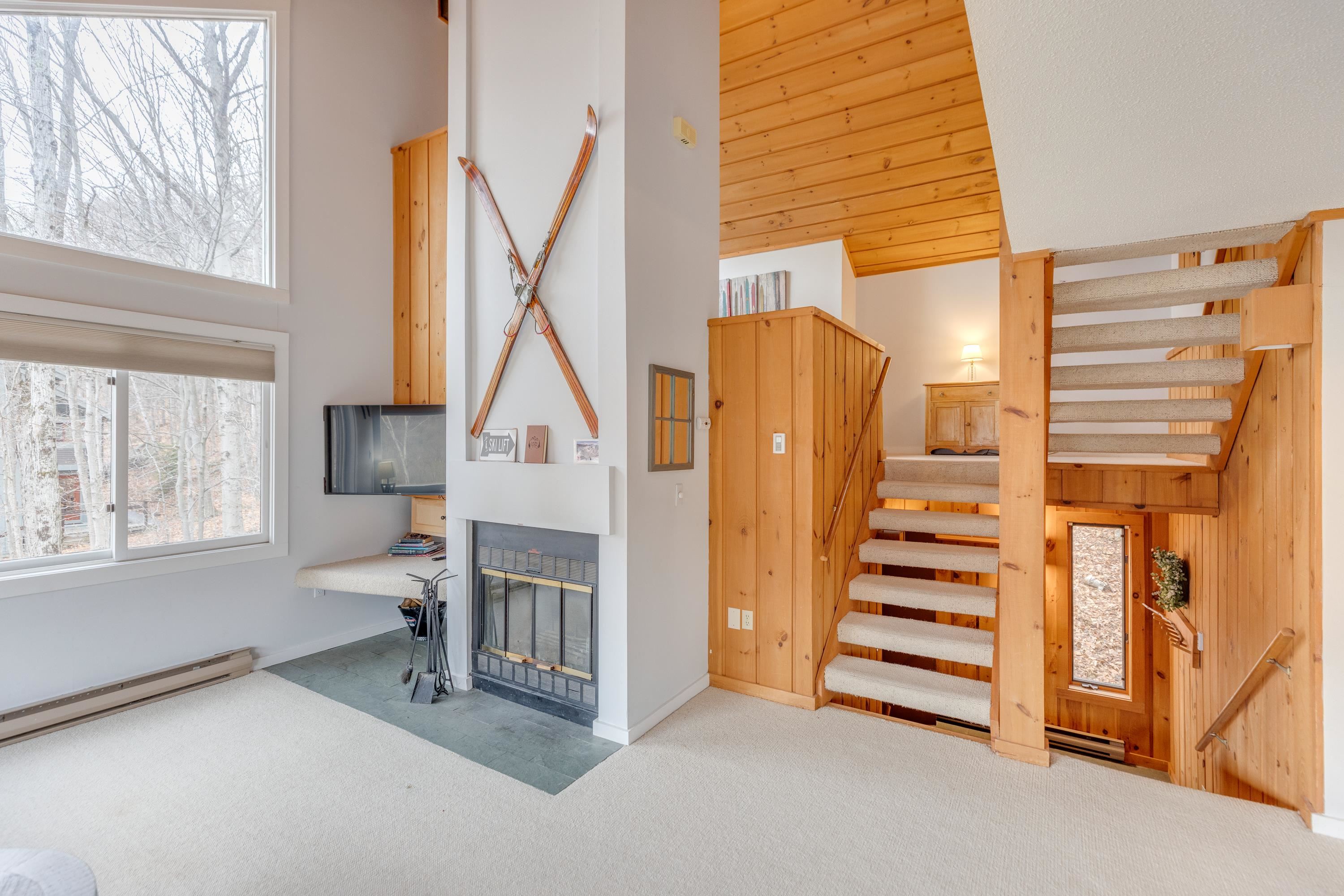 8 Highwood Road, Unit 2 Lincoln, NH 03251 - Photo 4 of 42