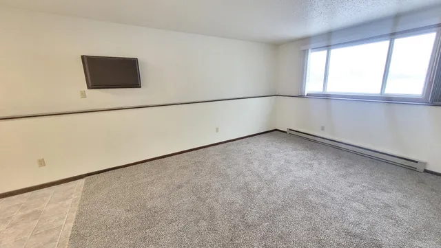 $259,900 | 3202-3204 10th Avenue North, Fargo, ND 58102