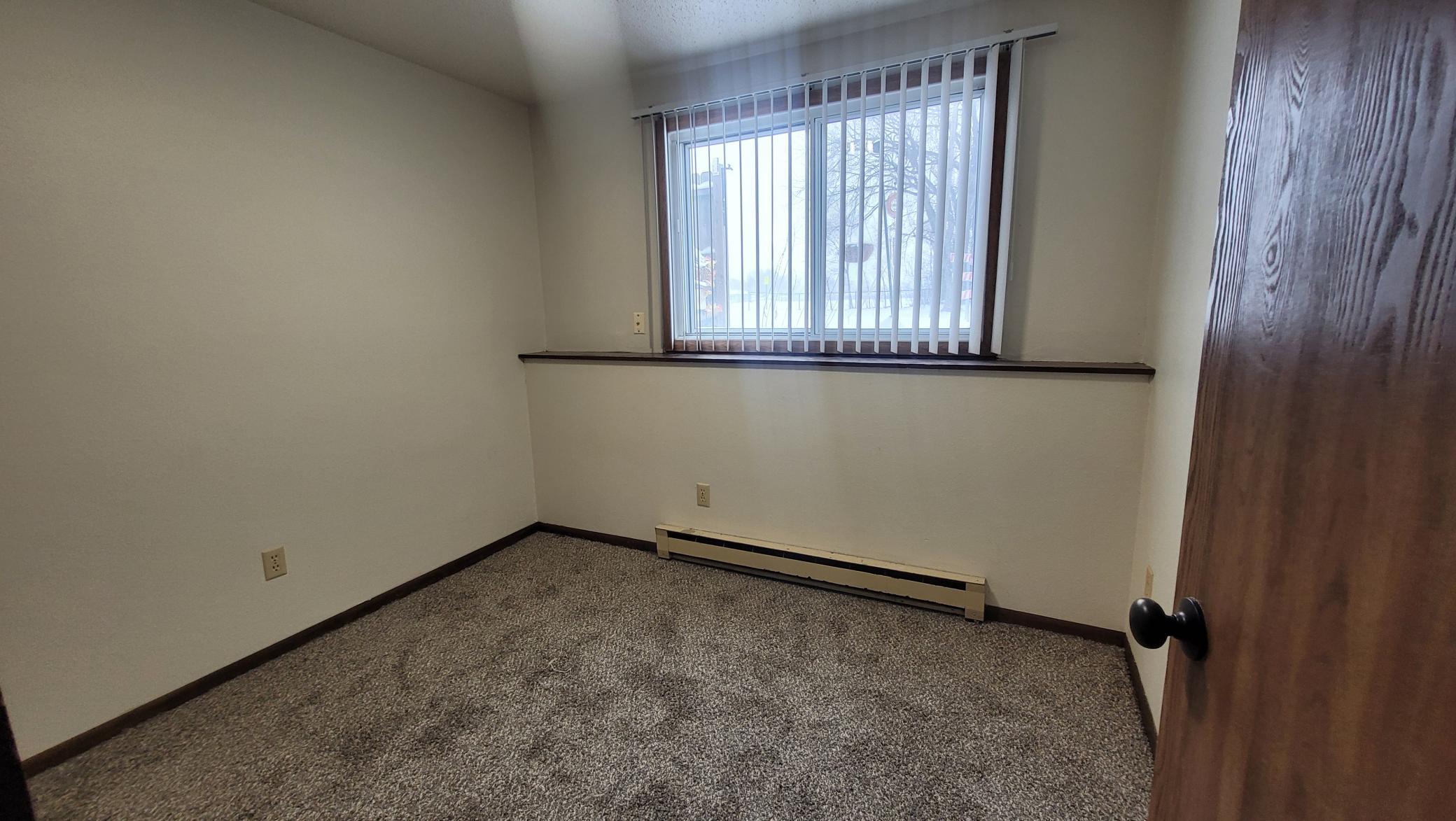 3202-3204 10th Avenue North Fargo, ND 58102 - Photo 3 of 14