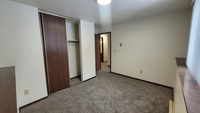 $259,900 | 3202-3204 10th Avenue North, Fargo, ND 58102