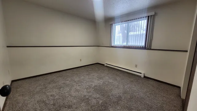 $259,900 | 3202-3204 10th Avenue North, Fargo, ND 58102