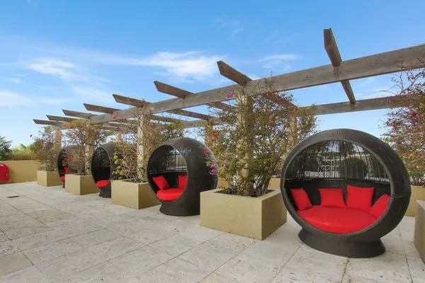 $3,695 | 1551 North Flagler Drive, Unit 802, West Palm Beach, FL 33401