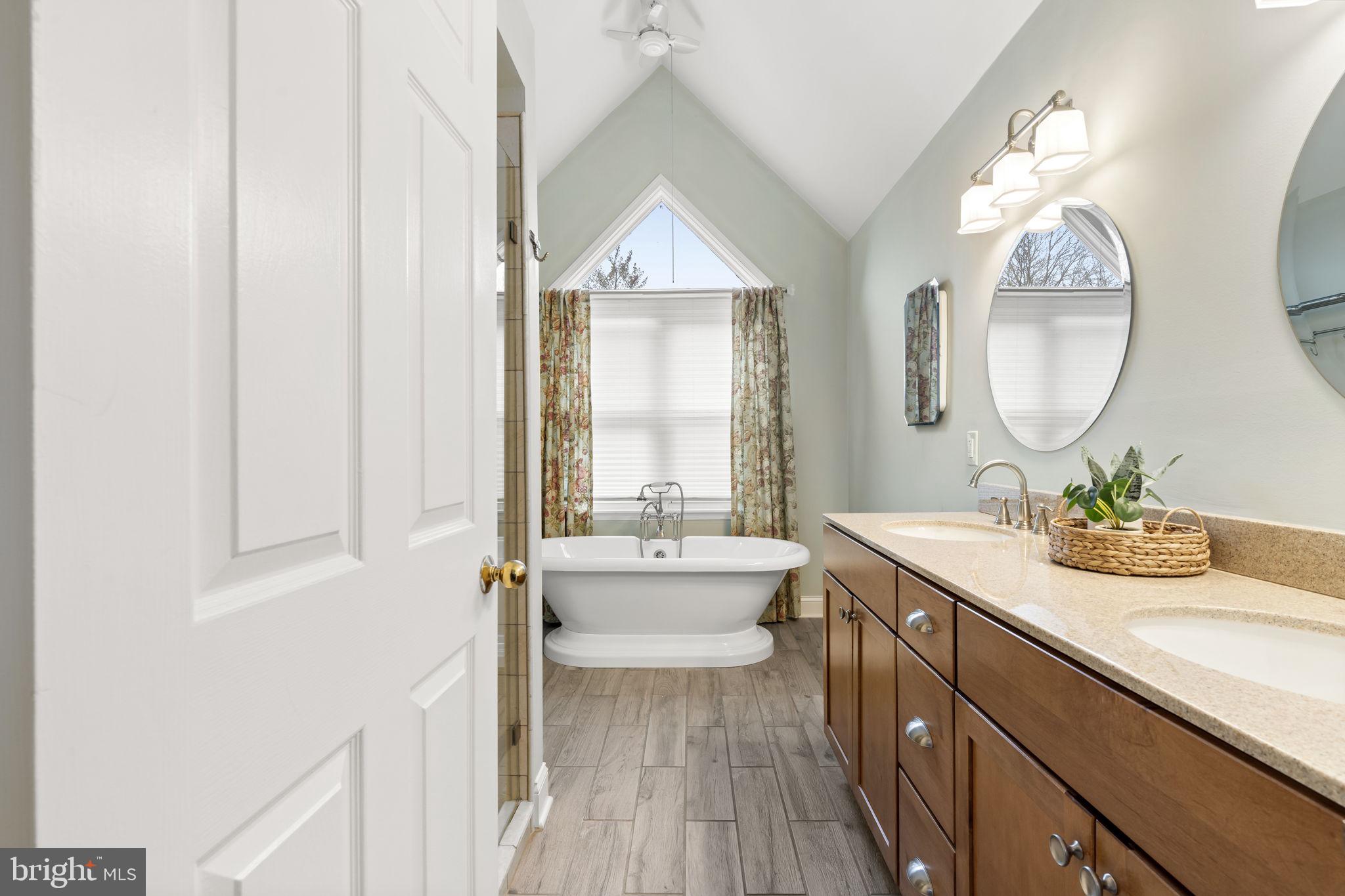 69 Main Street Chesterbrook, PA 19087 - Photo 33 of 49 En-suite full bathroom on second floor