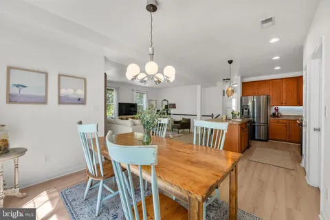 $330,000 | 14 Hillview Circle, Lansdowne, PA 19050