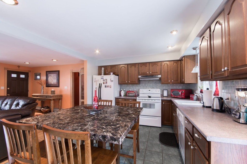 490 Dickinson Street Fall River, MA 02721 - Photo 3 of 30 Gallery Image 3