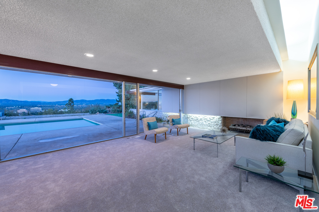 16533 Oldham Street Encino, CA 91436 - Photo 11 of 54