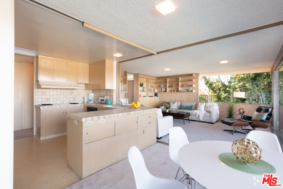 16533 Oldham Street Encino, CA 91436 - Photo 25 of 54