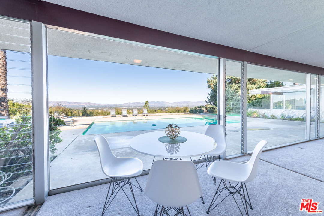 16533 Oldham Street Encino, CA 91436 - Photo 27 of 54