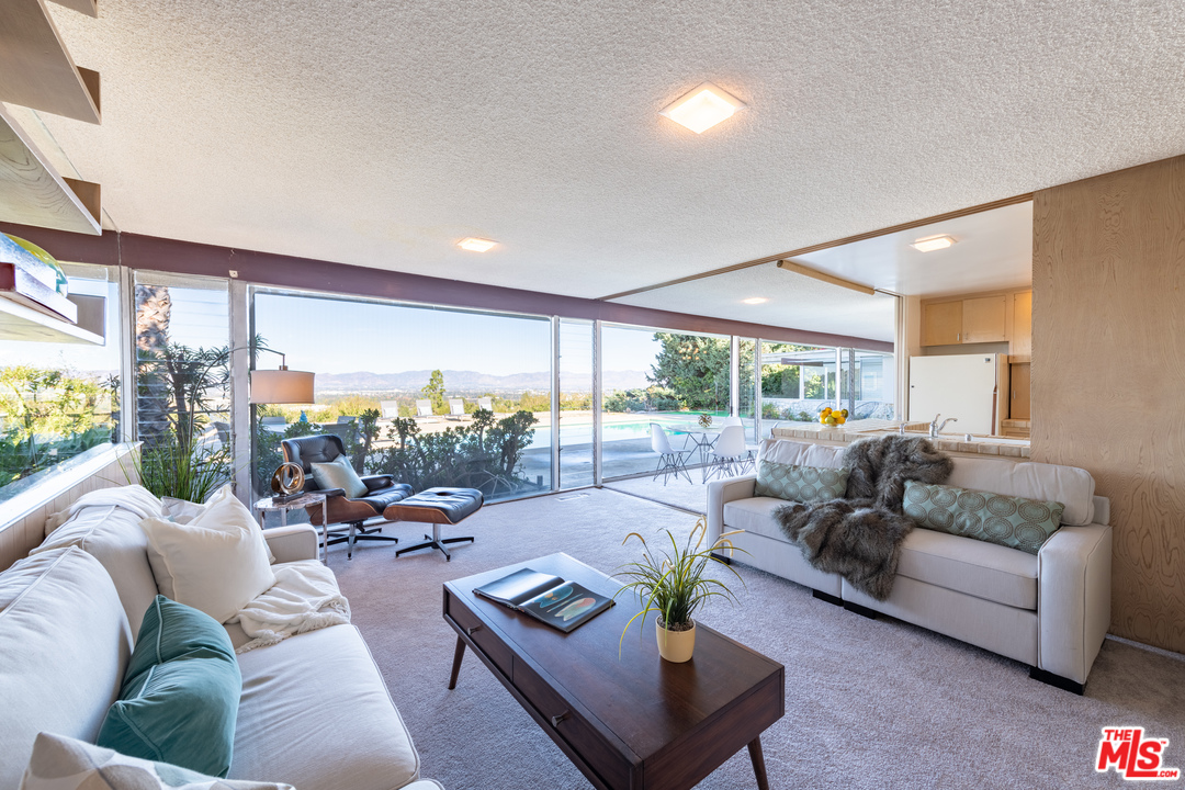 16533 Oldham Street Encino, CA 91436 - Photo 31 of 54