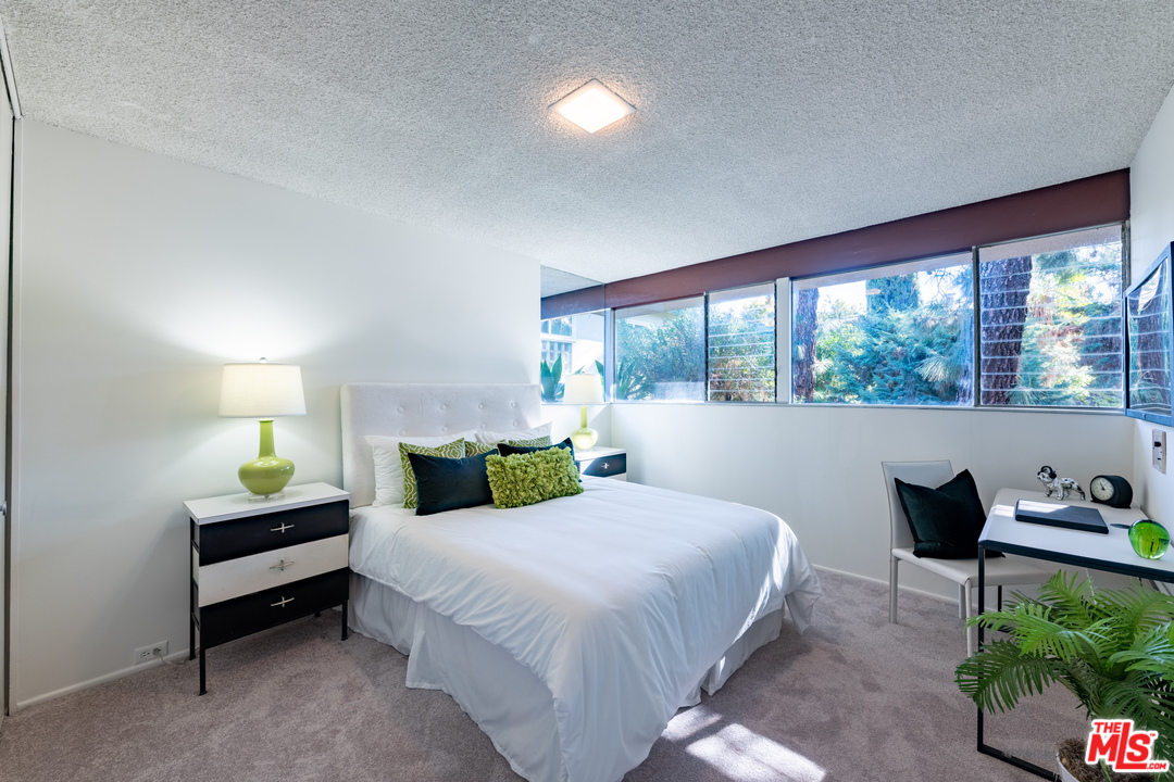 16533 Oldham Street Encino, CA 91436 - Photo 41 of 54