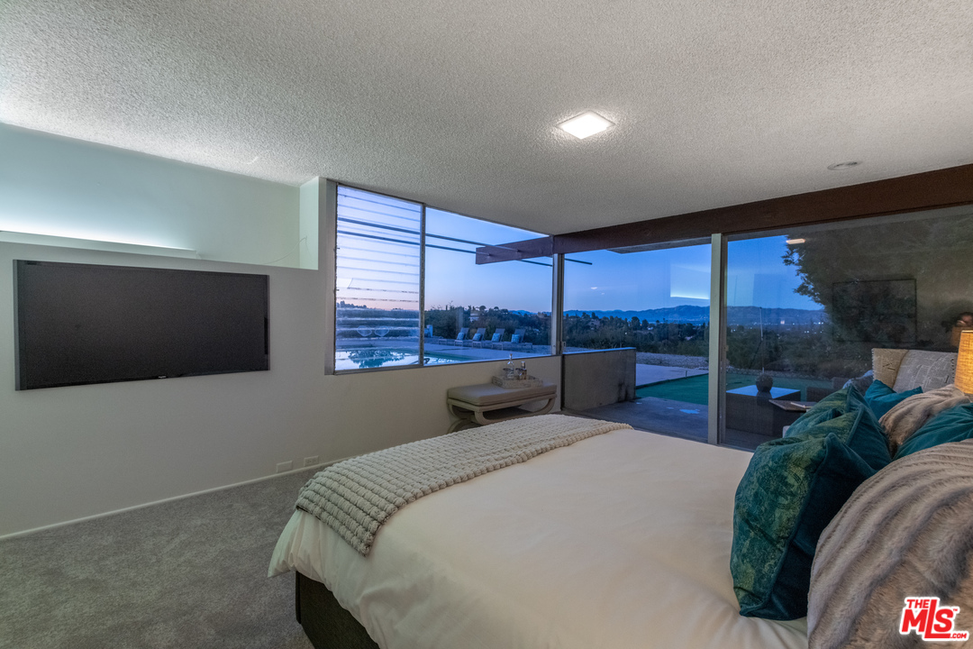 16533 Oldham Street Encino, CA 91436 - Photo 45 of 54