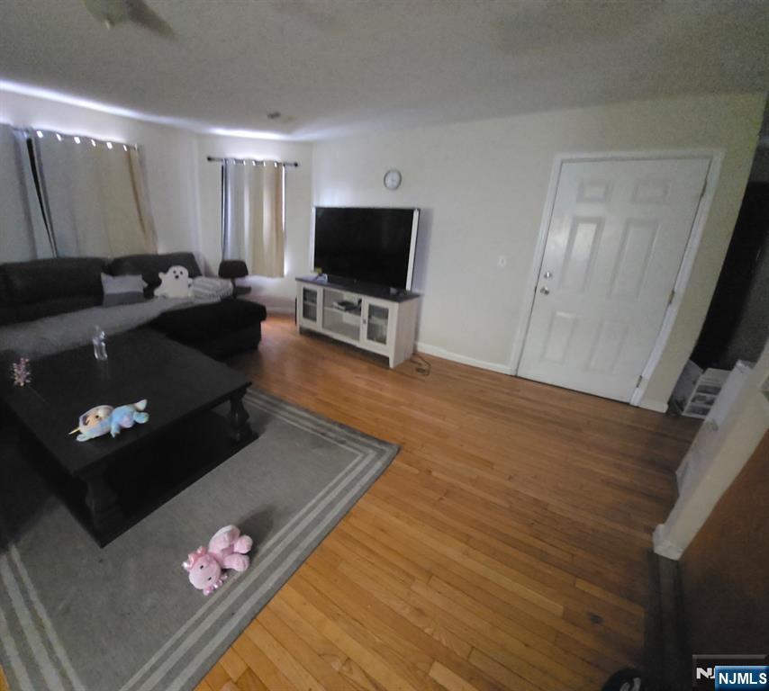 28 Clinton Place Newark, NJ 07108 - Photo 13 of 14