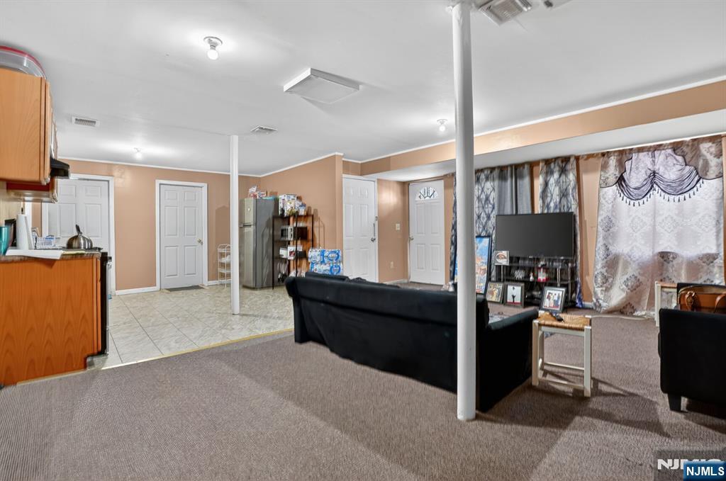 28 Clinton Place Newark, NJ 07108 - Photo 3 of 14