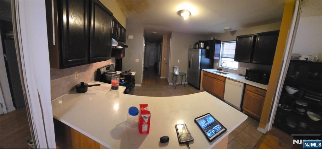 28 Clinton Place Newark, NJ 07108 - Photo 4 of 14