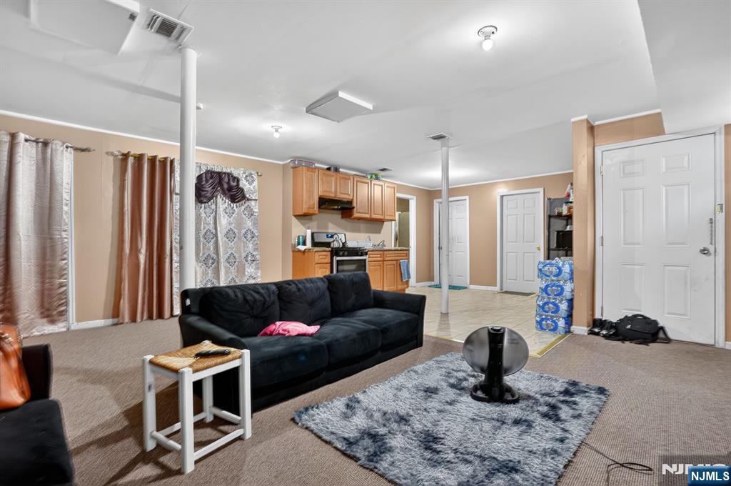 28 Clinton Place Newark, NJ 07108 - Photo 5 of 14